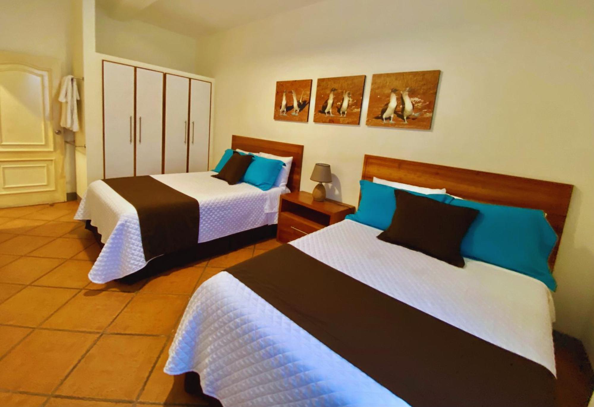 Torre Mar Galapagos Boutique Suites Puerto Ayora  Buitenkant foto