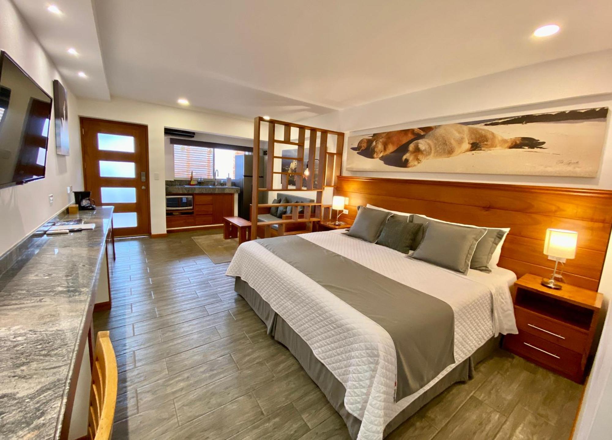 Torre Mar Galapagos Boutique Suites Puerto Ayora  Buitenkant foto